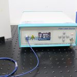 1070nm 30dBm SM 温度制御波長レーザー デスクトップタイプ